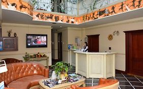 Atrium Hotel